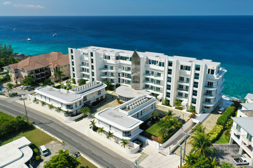 FIN RESIDENCE 9 - CORNER OCEAN FRONT UNIT WITH EXCEPTIONAL AMENITIES